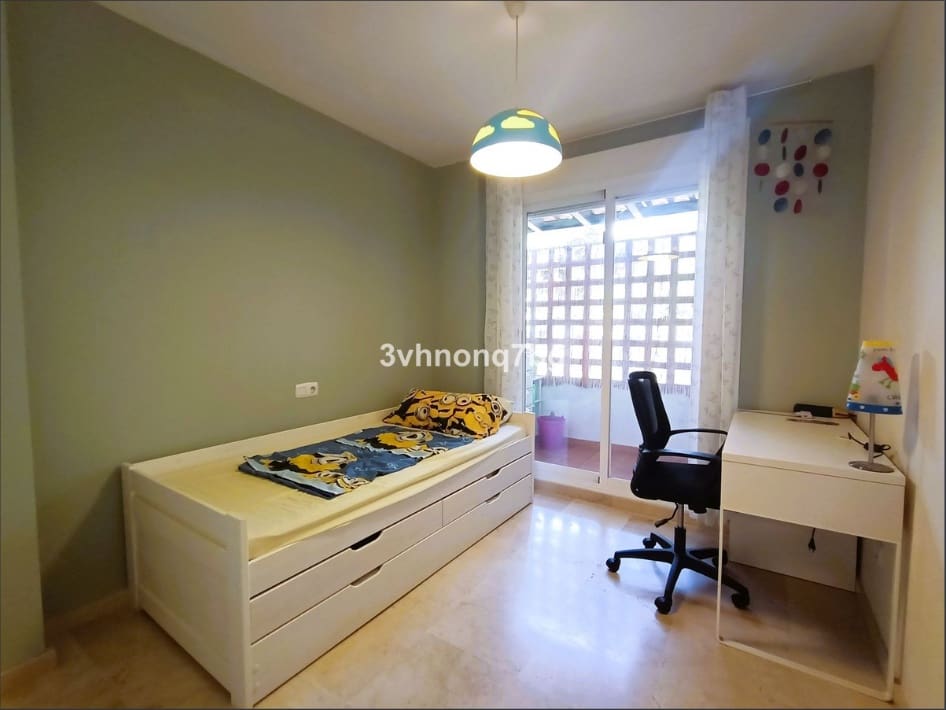 2 chambre Appartement à vendre à La Duquesa / Puerto de la Duquesa avec piscine garage - 315 000 € (Ref: 9858337)
