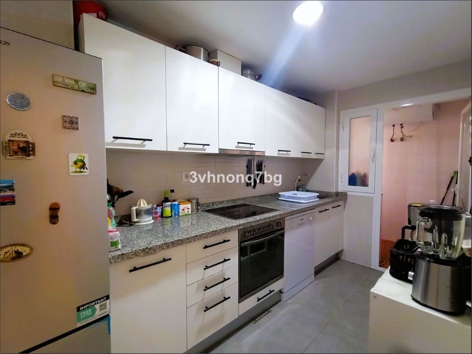 2 chambre Appartement à vendre à La Duquesa / Puerto de la Duquesa avec piscine garage - 315 000 € (Ref: 9858337)