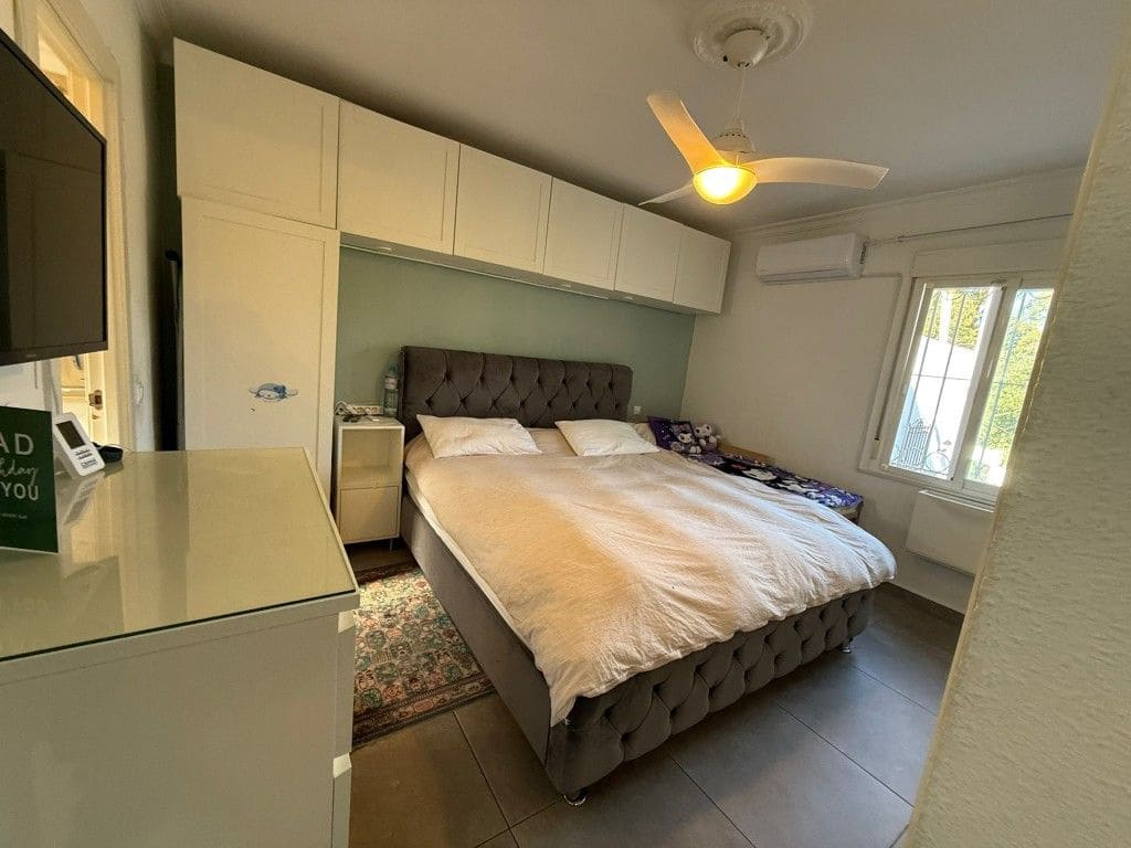 3 chambre Villa/Maison Semi-Mitoyenne à vendre à Estepona avec piscine - 348 000 € (Ref: 9858346)