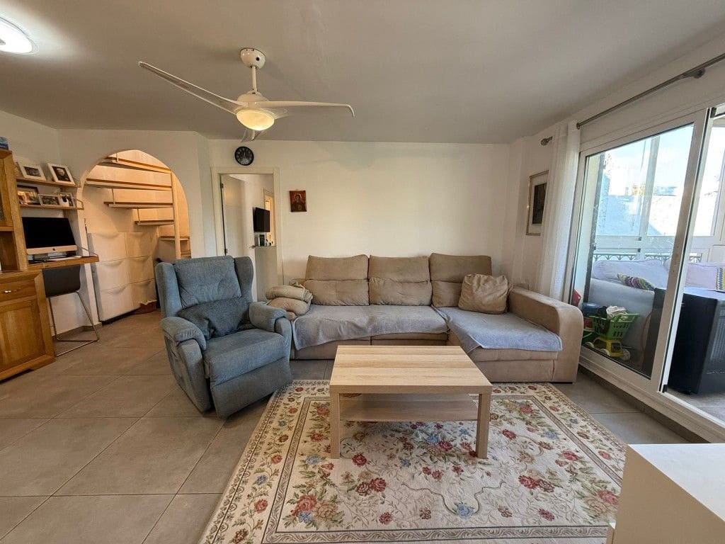 3 chambre Villa/Maison Semi-Mitoyenne à vendre à Estepona avec piscine - 348 000 € (Ref: 9858346)