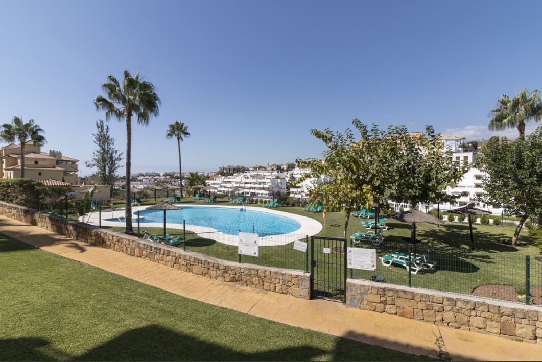 2 chambre Appartement à vendre à New Golden Mile avec piscine garage - 425 000 € (Ref: 9858356)