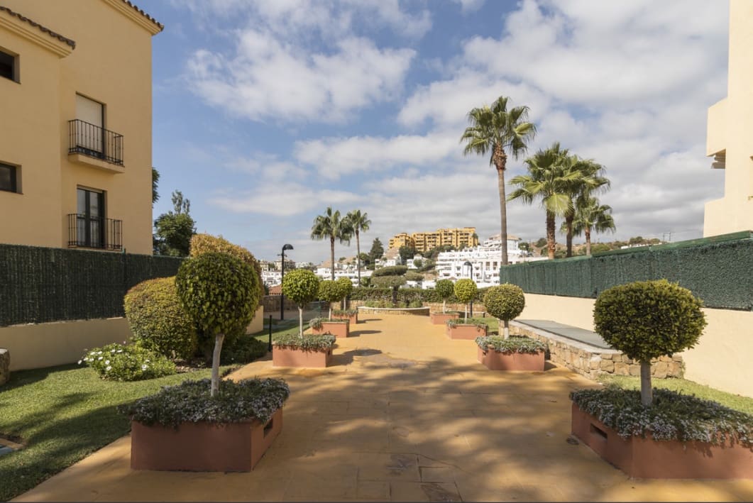 2 chambre Appartement à vendre à New Golden Mile avec piscine garage - 425 000 € (Ref: 9858356)