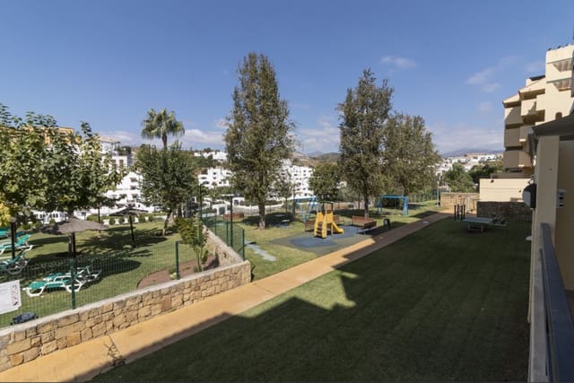 2 chambre Appartement à vendre à Selwo, Estepona avec piscine garage - 425 000 € (Ref: 9858356)