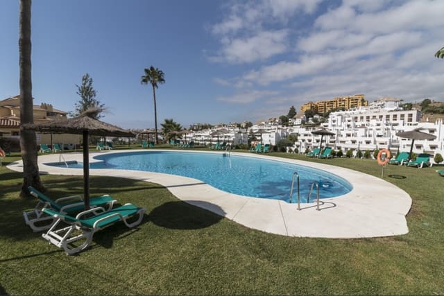 2 chambre Appartement à vendre à Selwo, Estepona avec piscine garage - 425 000 € (Ref: 9858356)