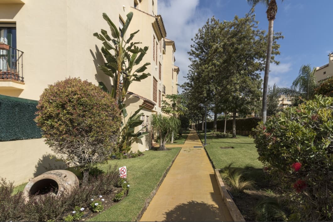 2 chambre Appartement à vendre à New Golden Mile avec piscine garage - 425 000 € (Ref: 9858356)