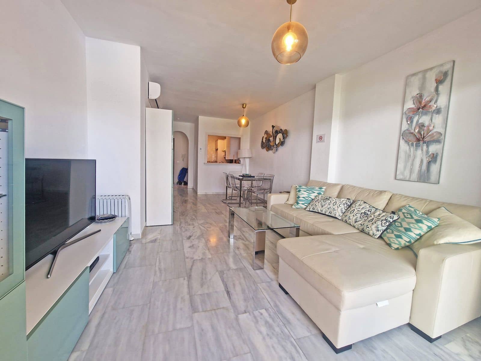 2 bedroom Apartment for sale in Calahonda with pool garage - € 330,000 (Ref: 9858363)