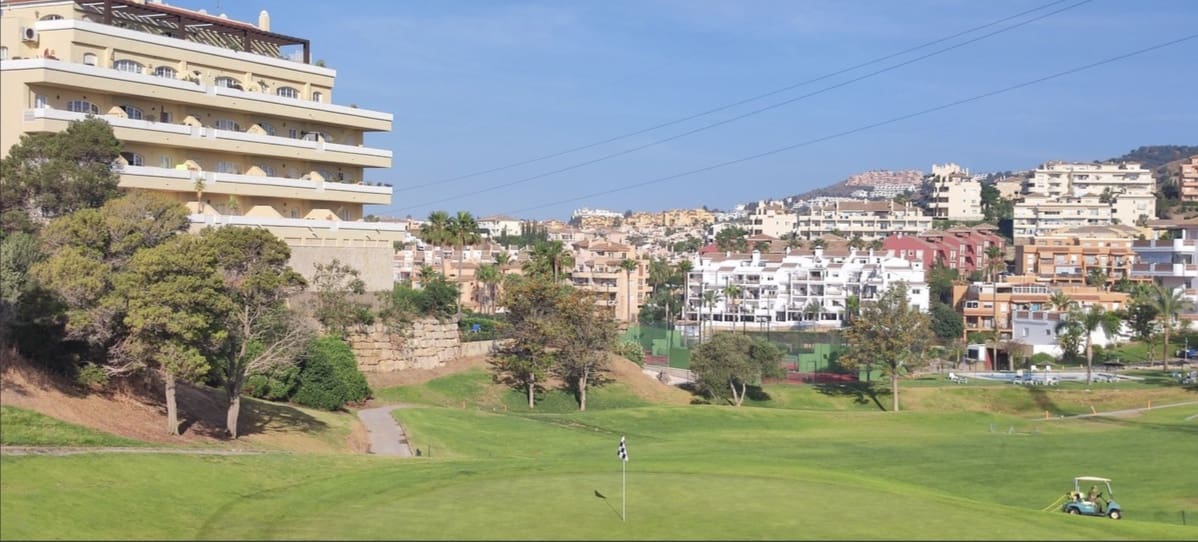 2 chambre Appartement à vendre à Riviera del Sol avec piscine garage - 335 000 € (Ref: 9858364)