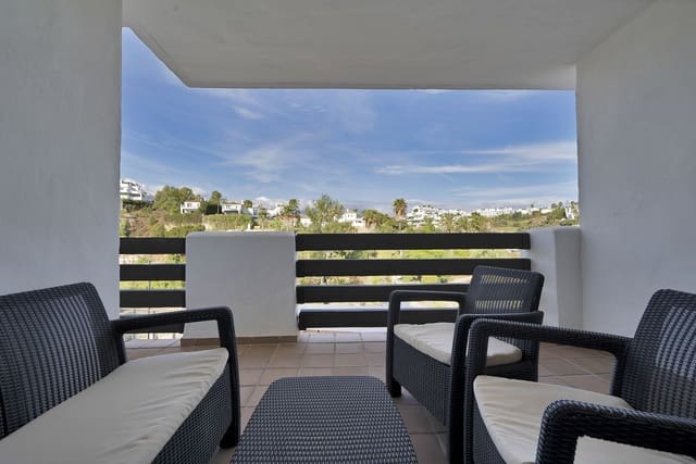 2 slaapkamer Appartement te koop in Selwo, Estepona met zwembad garage - € 339.000 (Ref: 9858370)