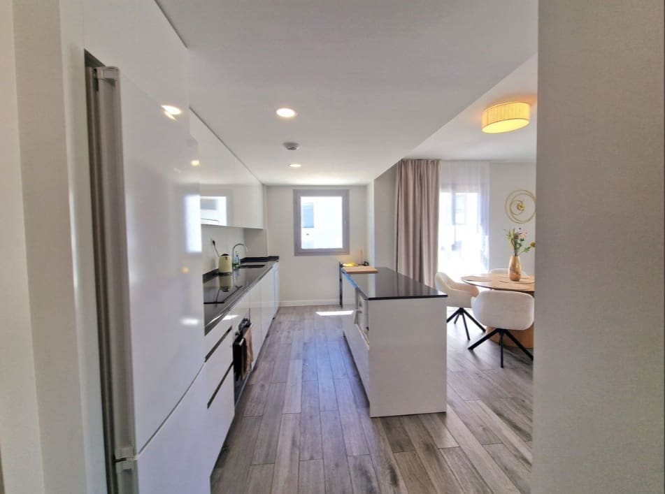 2 soverom Leilighet til leie i Mijas med svømmebasseng garasje - € 2 500 (Ref: 9858734)