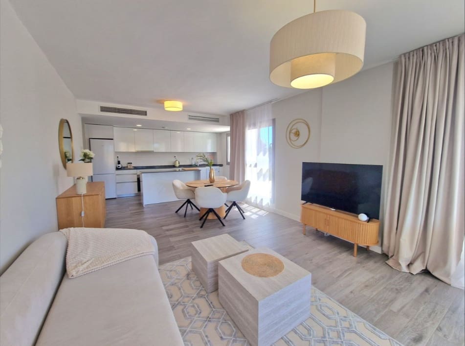 2 soverom Leilighet til leie i Mijas med svømmebasseng garasje - € 2 500 (Ref: 9858734)