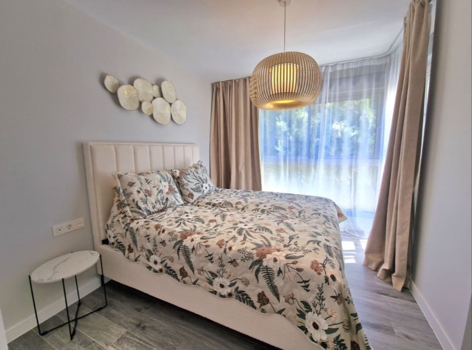 2 soverom Leilighet til leie i Mijas med svømmebasseng garasje - € 2 500 (Ref: 9858734)