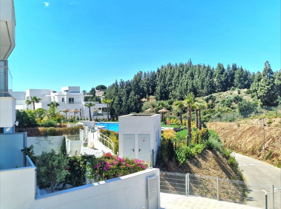 2 soverom Leilighet til leie i Mijas med svømmebasseng garasje - € 2 500 (Ref: 9858734)
