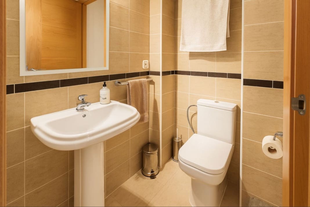 2 slaapkamer Appartement te koop in La Duquesa / Puerto de la Duquesa met zwembad garage - € 349.950 (Ref: 9859883)
