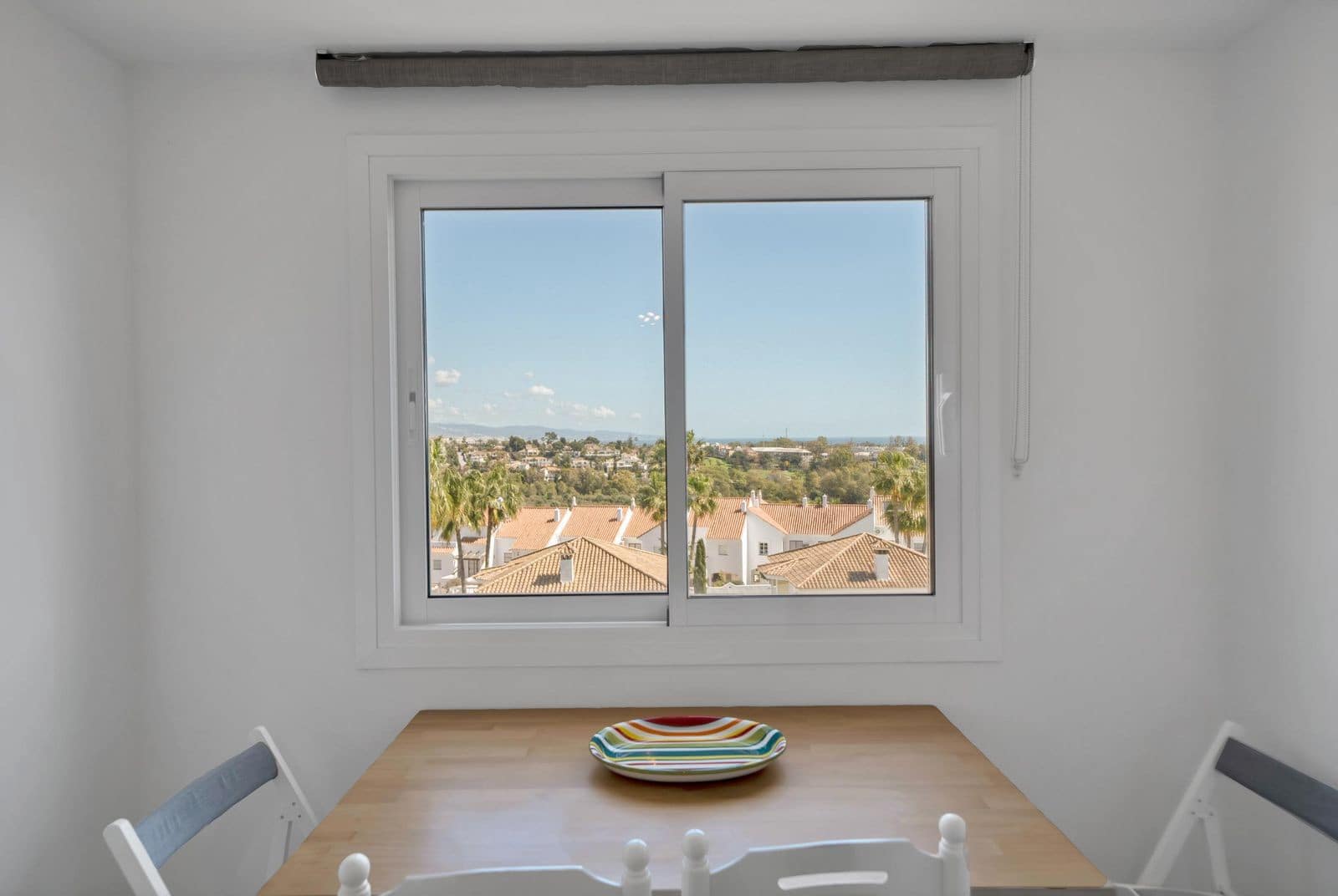2 quarto Penthouse para venda em Estepona com piscina garagem - 365 000 € (Ref: 9860011)