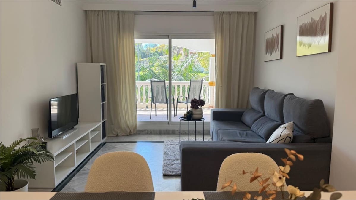 2 chambre Appartement à vendre à Nueva Andalucia avec piscine - 450 000 € (Ref: 9860032)
