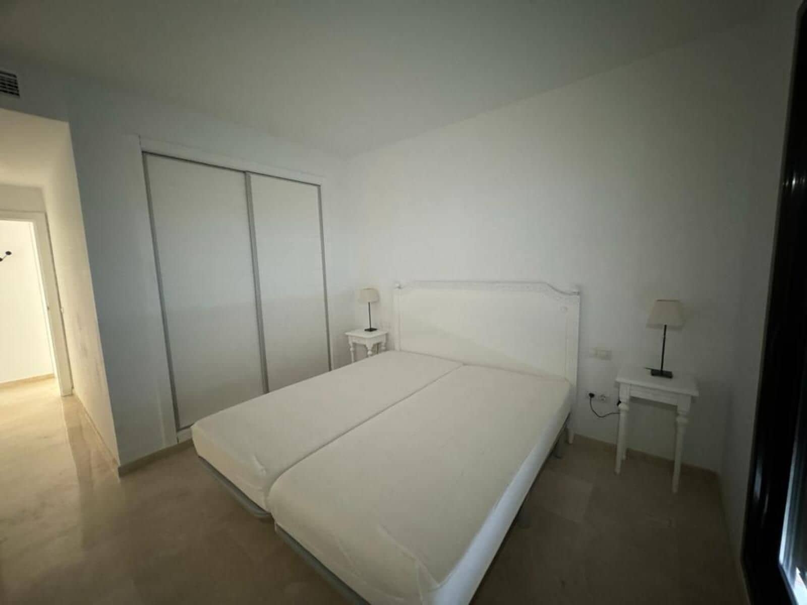3 quarto Penthouse para venda em Estepona com piscina garagem - 485 000 € (Ref: 9860329)