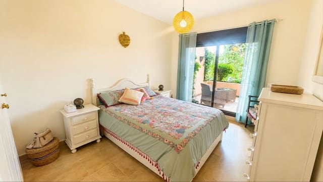 2 Zimmer Apartment zu verkaufen in La Duquesa / Puerto de la Duquesa, Manilva mit Pool - 265.000 € (Ref: 9860406)