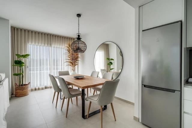 Appartement de 2 chambres à louer à Cancelada, Estepona avec piscine garage - 2 400 € (Ref: 9863606)
