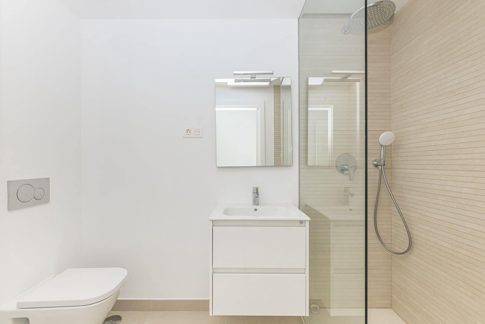 2 bedroom Apartment for sale in Estepona - € 450,000 (Ref: 9888335)