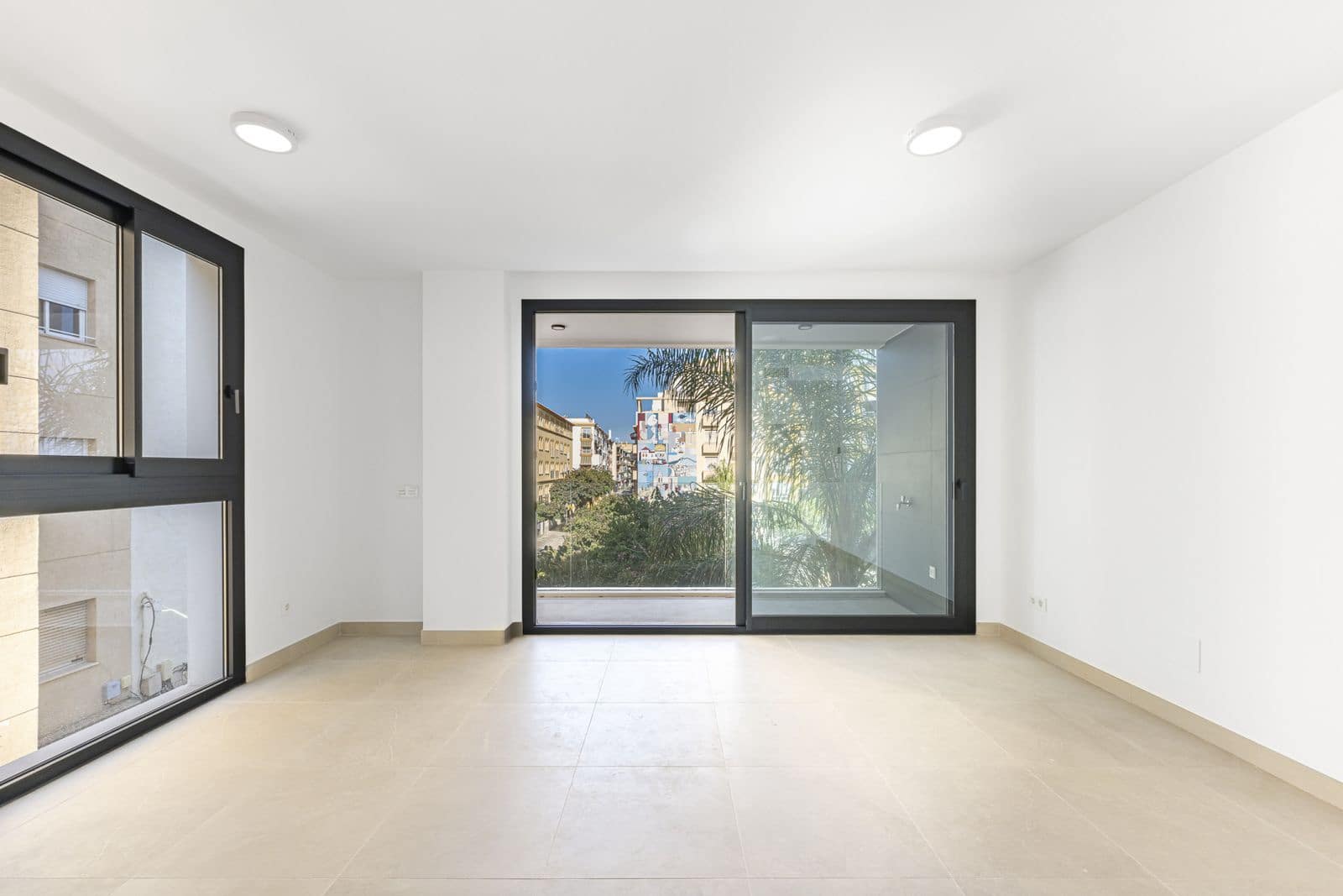 2 bedroom Apartment for sale in Estepona - € 450,000 (Ref: 9888335)