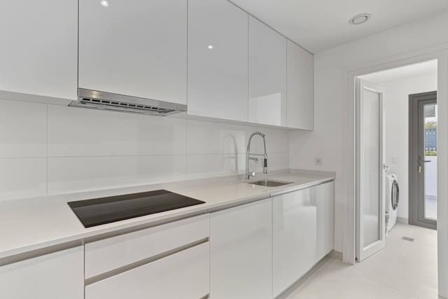 2 camera da letto Appartamento in vendita in Estepona con piscina garage - 450.000 € (Rif: 9895189)