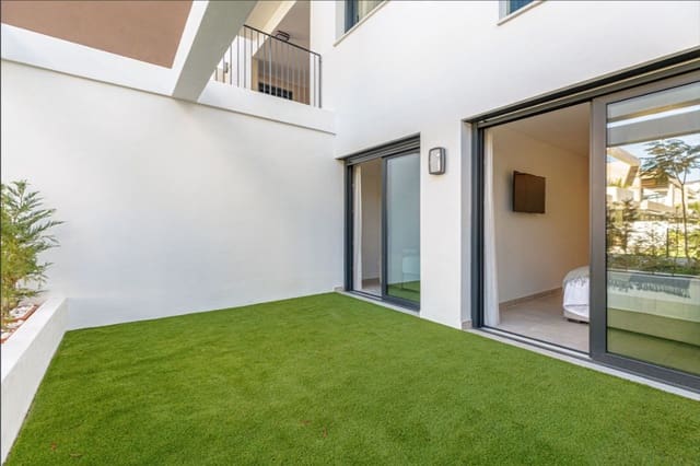 2 makuuhuone Huoneisto myytävänä paikassa Estepona mukana uima-altaan 
autotalli - 690 000 € (Ref: 9897214)