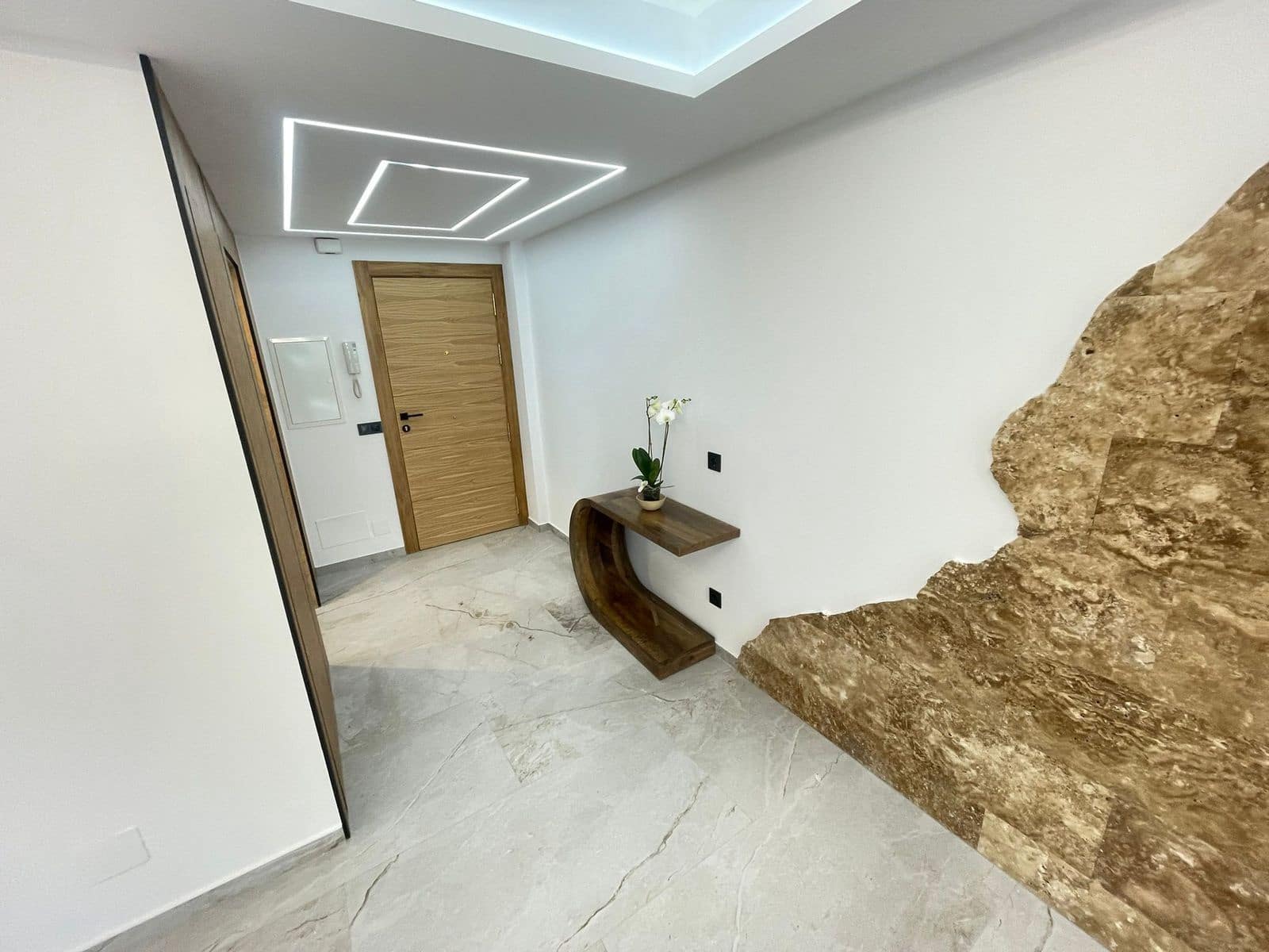 3 chambre Appartement à vendre à Estepona - 320 000 € (Ref: 9900667)