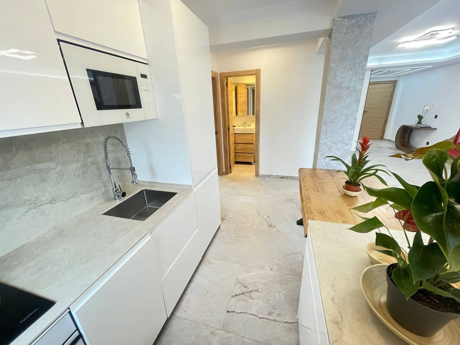 3 chambre Appartement à vendre à Estepona - 320 000 € (Ref: 9900667)