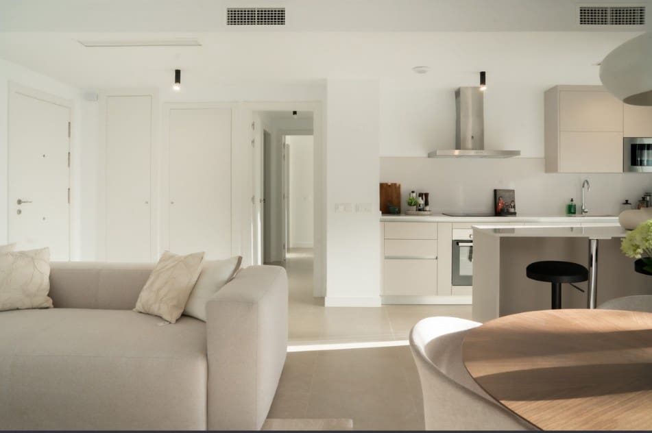 2 Zimmer Apartment zu verkaufen in Estepona mit Pool Garage - 439.000 € (Ref: 9900670)