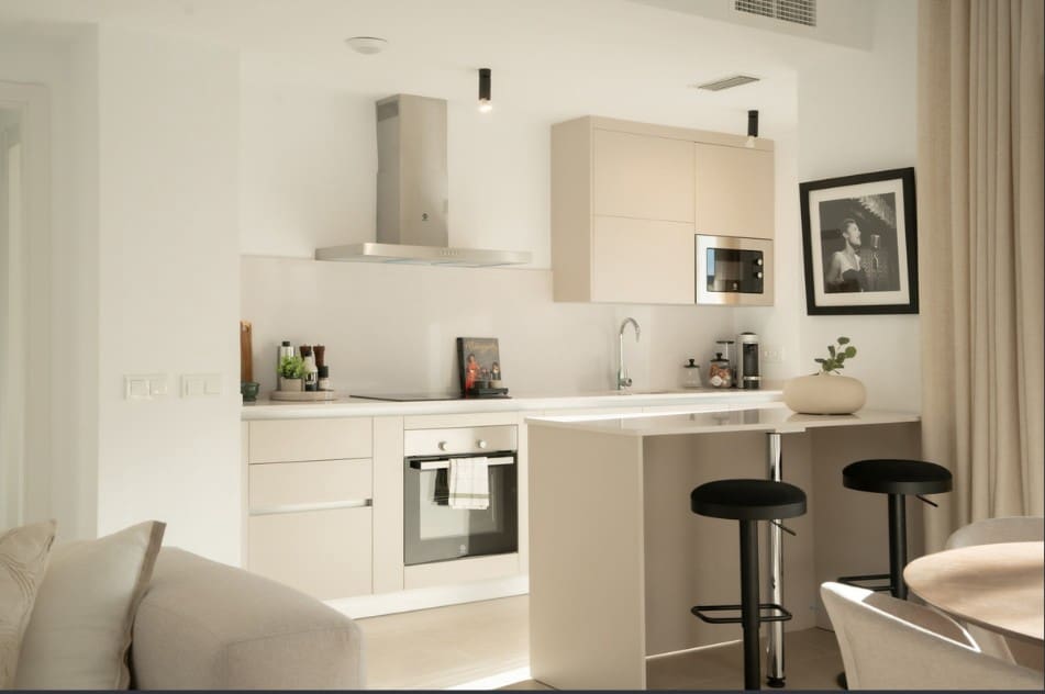 2 chambre Appartement à vendre à Estepona avec piscine garage - 439 000 € (Ref: 9911509)