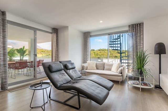 3 soverom Penthouse til salgs i Estepona med svømmebasseng garasje - € 465 000 (Ref: 9911542)