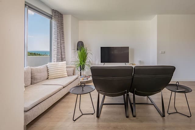 3 soverom Penthouse til salgs i Estepona med svømmebasseng garasje - € 465 000 (Ref: 9911542)