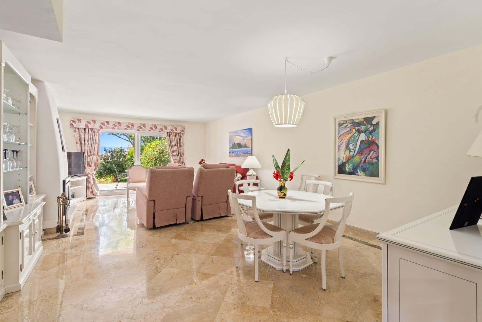 2 quarto Casa em Banda para venda em Atalaya-Isdabe com piscina garagem - 350 000 € (Ref: 9914046)