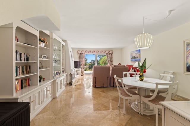2 quarto Casa em Banda para venda em Atalaya-Isdabe, Estepona com piscina garagem - 350 000 € (Ref: 9914046)