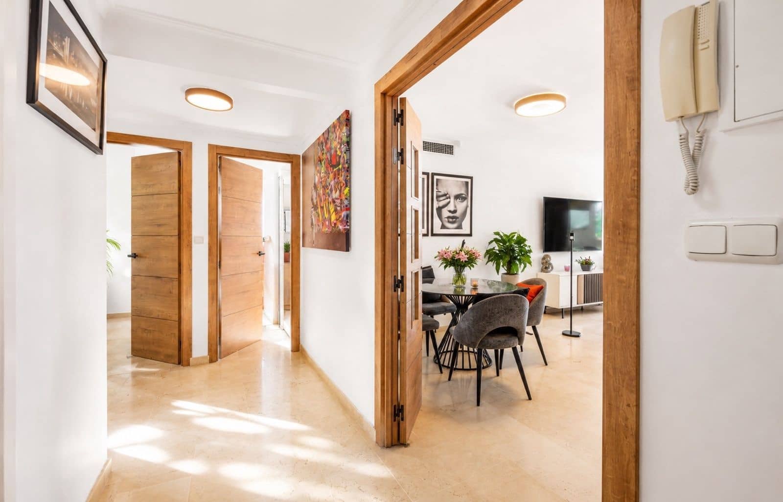 2 bedroom Apartment for sale in Elviria with pool - € 395,000 (Ref: 9914054)