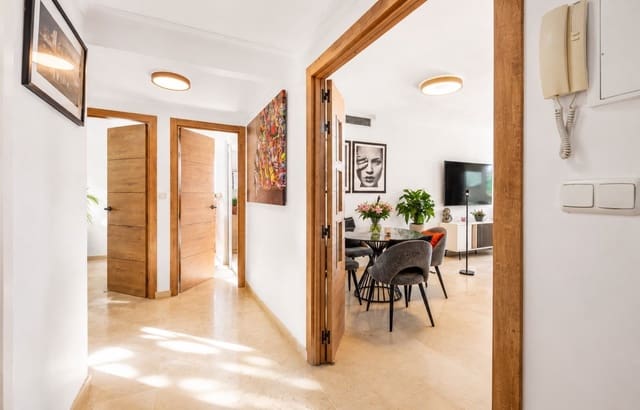2 bedroom Apartment for sale in Elviria, Marbella with pool - € 395,000 (Ref: 9914054)