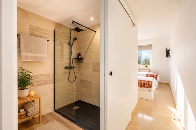 2 bedroom Apartment for sale in Elviria, Marbella with pool - € 395,000 (Ref: 9914054)