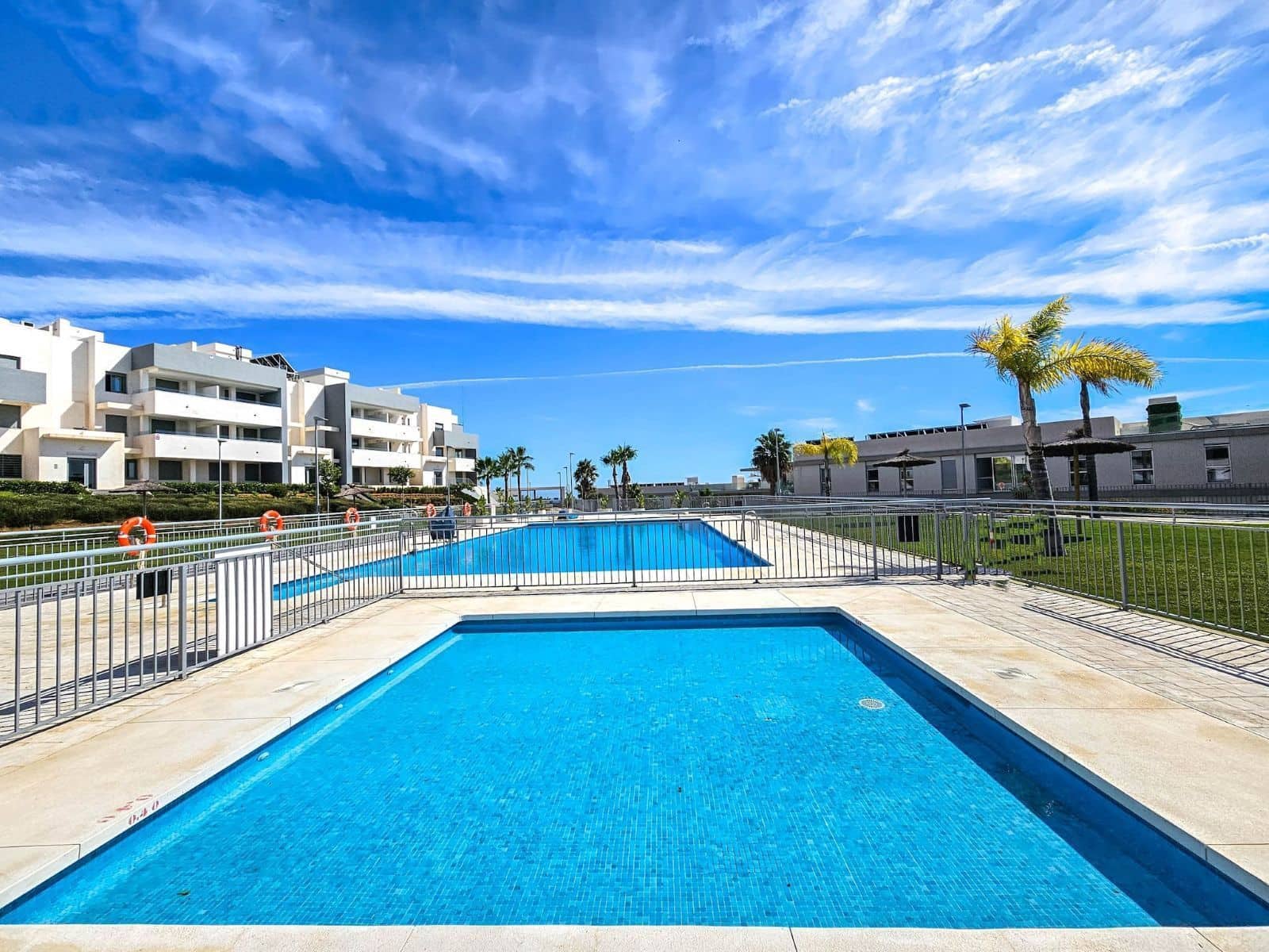 3 soveværelse Penthouse til salg i Estepona med swimmingpool garage - € 465.000 (Ref: 9914769)