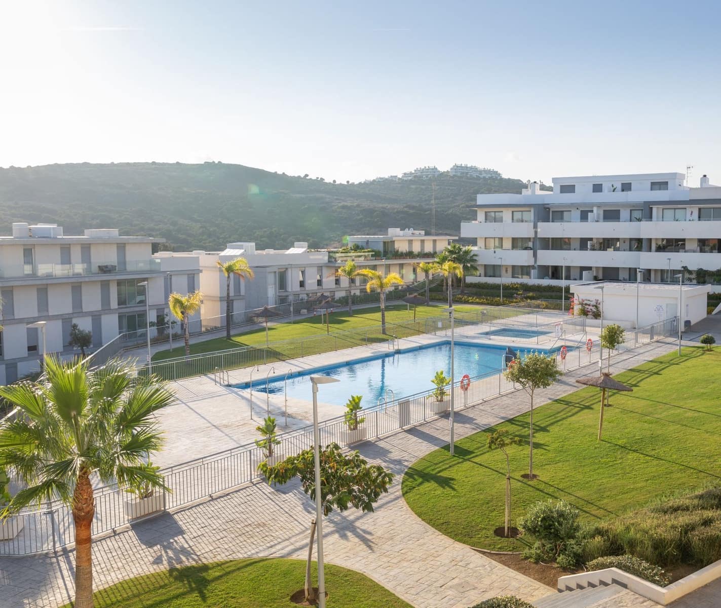 3 soveværelse Penthouse til salg i Estepona med swimmingpool garage - € 465.000 (Ref: 9914769)