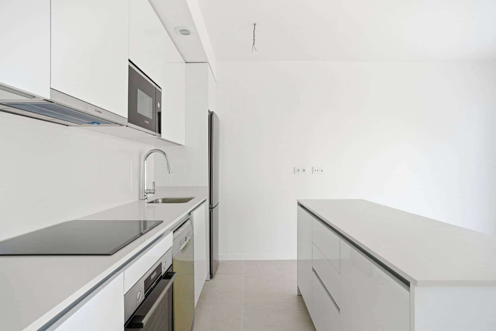 2 soveværelse Lejlighed til salg i Estepona med swimmingpool garage - € 439.000 (Ref: 9917264)