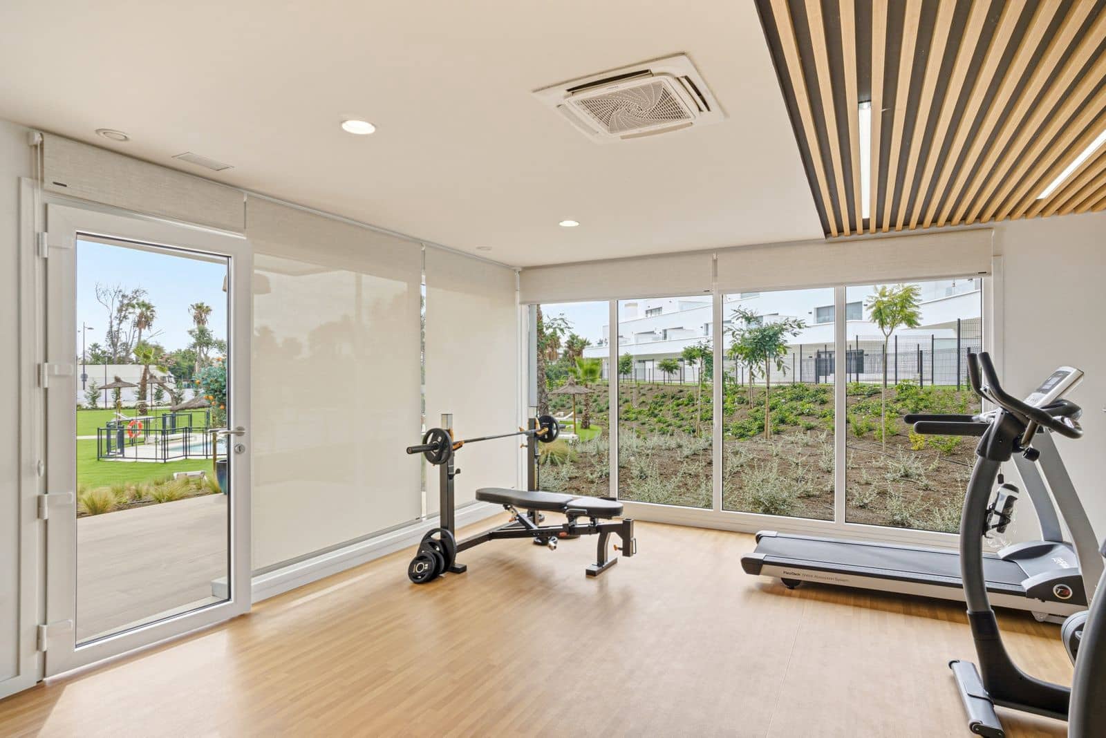 2 soveværelse Lejlighed til salg i Estepona med swimmingpool garage - € 439.000 (Ref: 9917264)