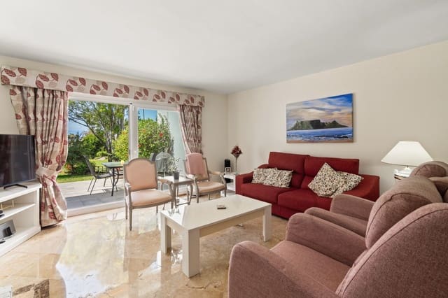 Casa de 2 habitaciones en Atalaya-Isdabe, Estepona en venta con piscina garaje - 350.000 € (Ref: 9917478)