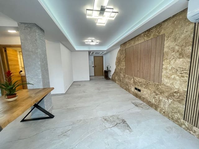 3 sovrum Lägenhet till salu i Estepona - 320 000 € (Ref: 9918580)
