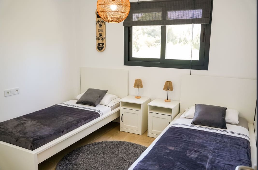 3 bedroom Apartment for rent in Estepona with pool garage - € 2,500 (Ref: 9929594)