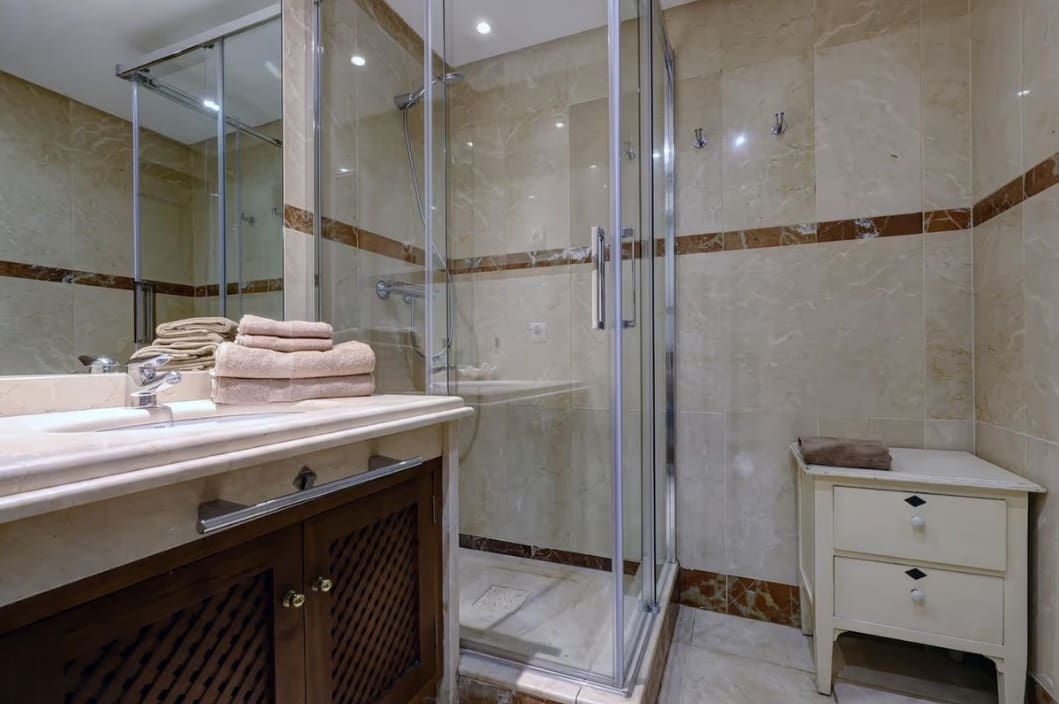3 bedroom Apartment for rent in Costalita with pool garage - € 2,800 (Ref: 9929596)