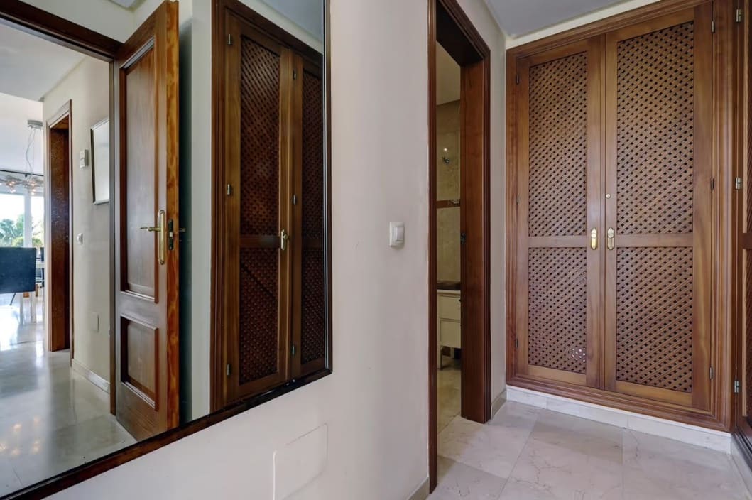 3 bedroom Apartment for rent in Costalita with pool garage - € 2,800 (Ref: 9929596)