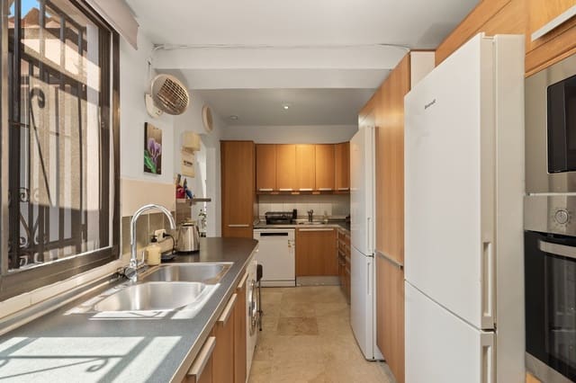2 slaapkamer Huis te koop in Atalaya-Isdabe, Estepona met zwembad garage - € 350.000 (Ref: 9929864)