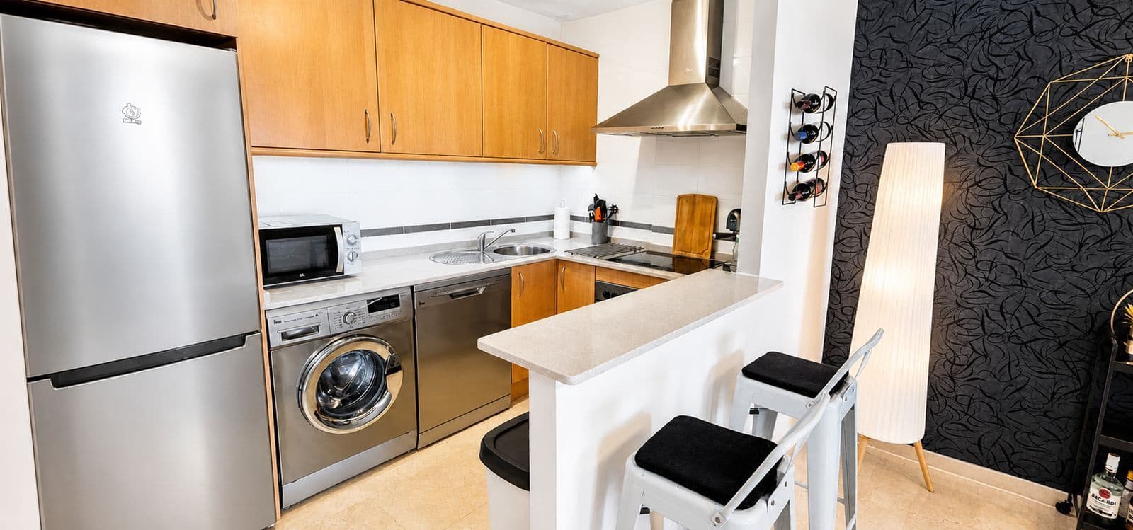 2 sypialnia Apartament na sprzedaż w La Duquesa / Puerto de la Duquesa z basenem garażem - 259 000 € (Ref: 9936615)
