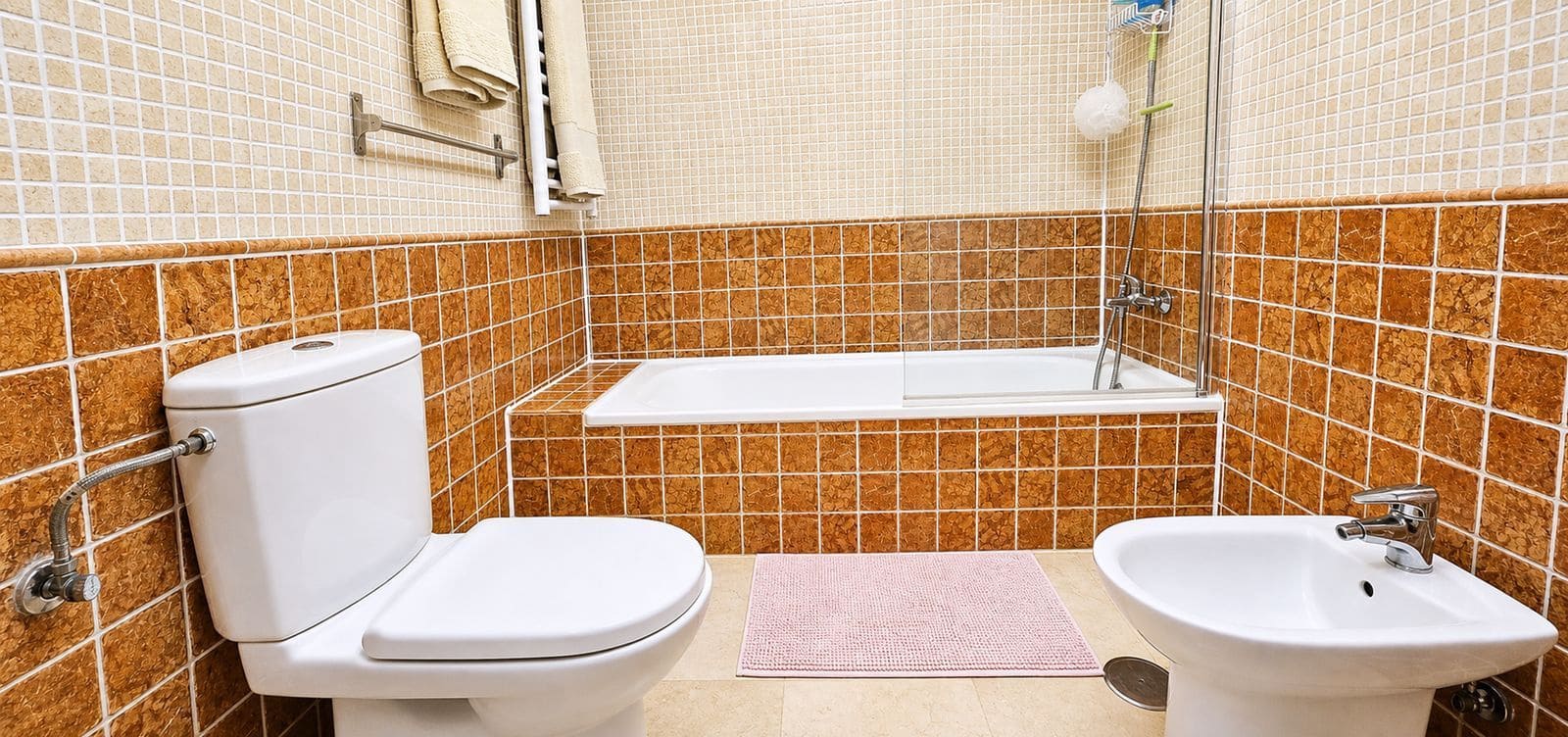 2 sypialnia Apartament na sprzedaż w La Duquesa / Puerto de la Duquesa z basenem garażem - 259 000 € (Ref: 9936615)