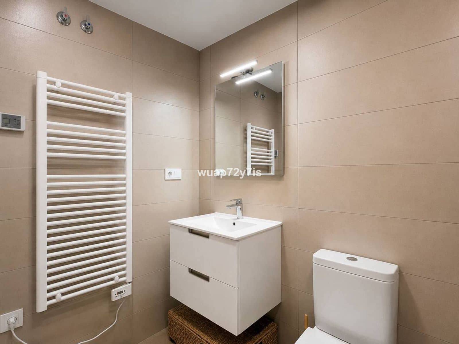 2 Zimmer Apartment zu verkaufen in Estepona mit Pool - 459.000 € (Ref: 9942768)